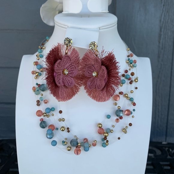 Necklace with Earrings - Picture 3 of 6